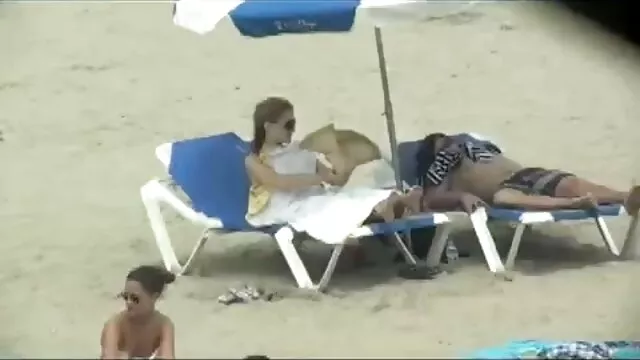 Deliciosa latina apaixonadamente masturba a sua longa vídeo pornô das japonesas Pila dura