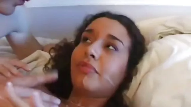O PORNPROS anda a foder vídeo pornô da japonesa novinha depressa com a loura pequena.