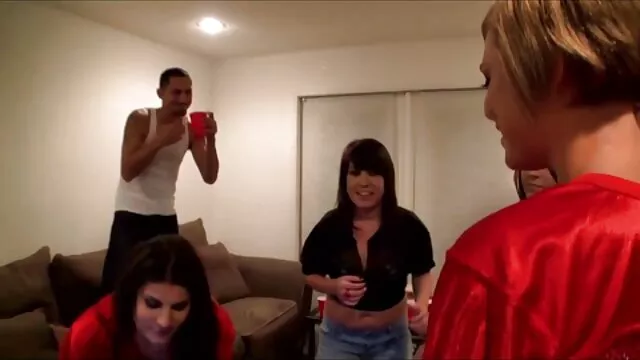 Mais video porno de japonesa gostosa alguém?!