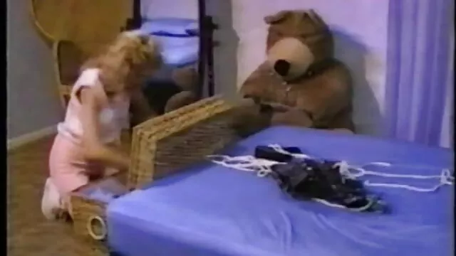Carregar o sexo vídeo pornô asiáticas Milf e a Babysitter do maridinho.