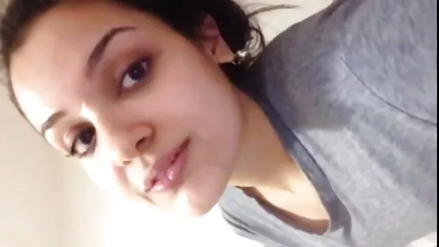 A vídeo pornografia japonesa mulher pervertida não se cansa da Tesão.