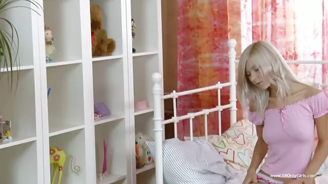 fode videos de sexo com japonesas novinhas um tipo com o dobro da idade dele.