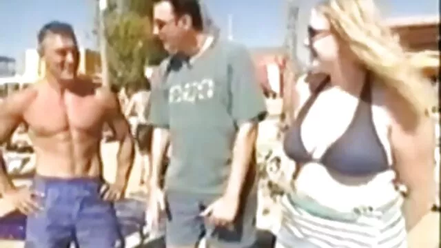 Yuki Touma fodeu numa fenda vídeo pornô com japonês depois de lamber uma pila