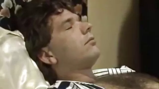 Treino de escravos vídeo pornô de japonesa com negão e Dominação feminina no vídeo POV