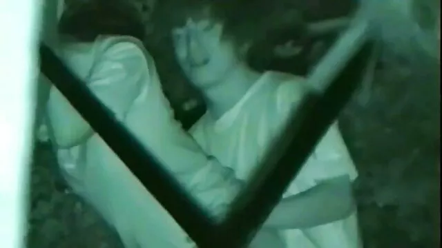 O Gay Fodeu vídeo pornô com mulher japonesa no sofá sem preservativo.