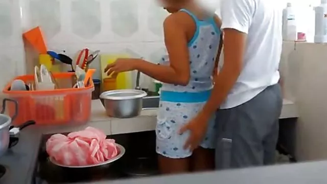 Gentilmente massaja-te o rabo, por quero ver vídeo pornô japonês favor.