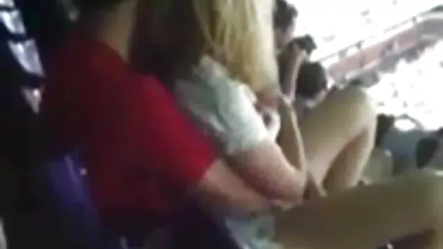 Shy skinny cutie dançando para um estranho quero ver vídeo pornô da japonesa pervertido