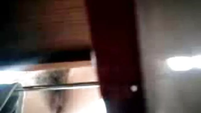 A menina japonesa porno Shona recebe lenha do casamento.