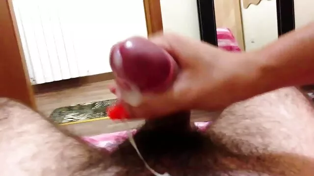 A miúda gira brinca com vídeo pornô das novinhas japonesas rata apertada com vibrador