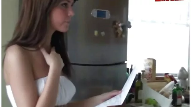 Um casal a sério filme pornô só japonesa faz sexo anal num vídeo Amador.